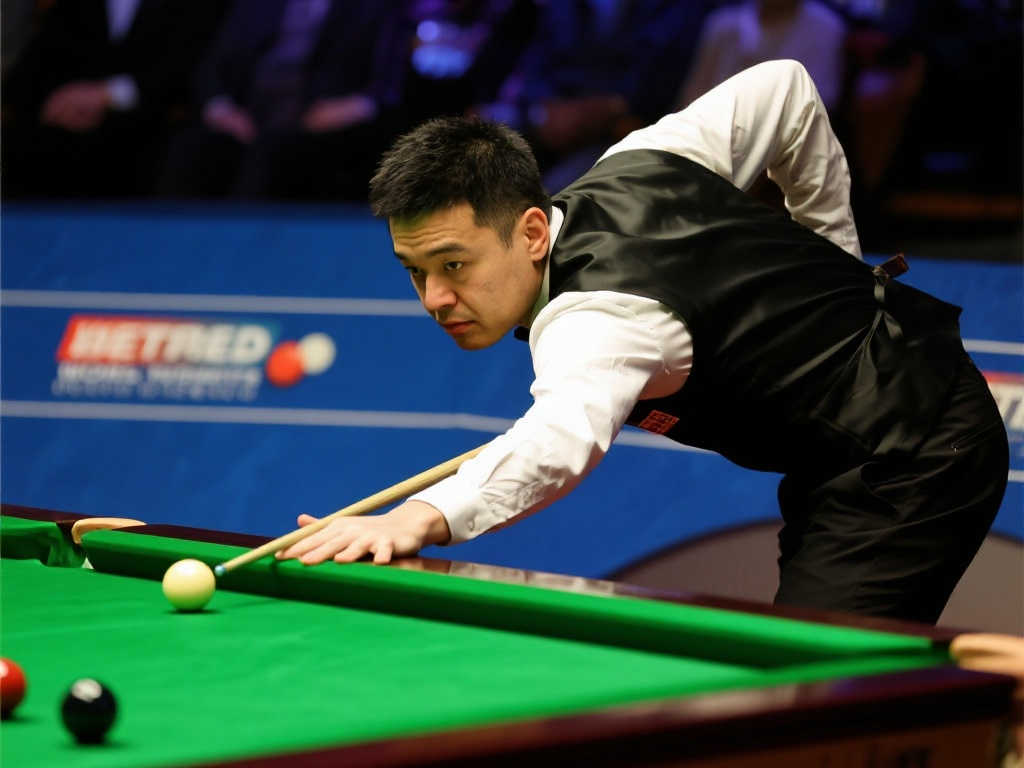 赵心童14-6领先奥沙利文，斯诺克世锦赛半决赛第三阶段半场战况激烈